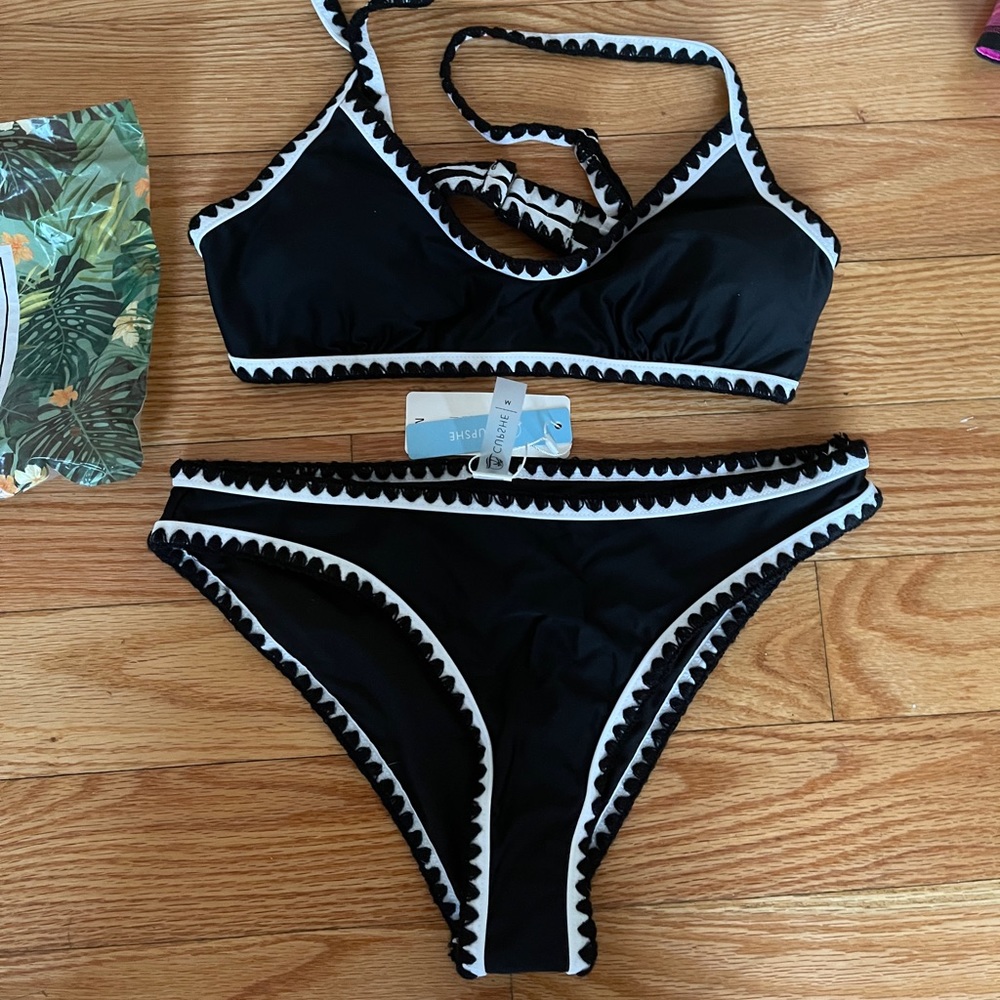 NWT CUPSHE size Med black 2 piece bikini